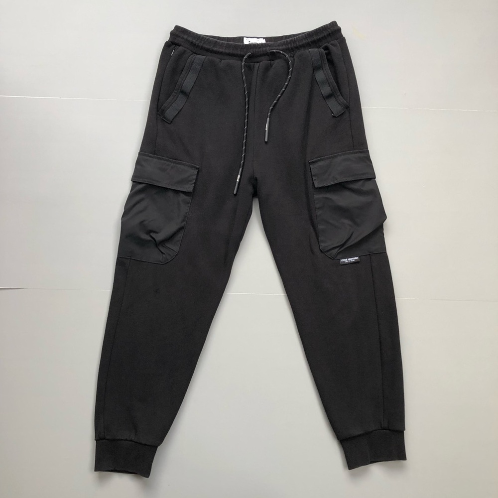 Izzue Men’s Small Cargo Joggers Black
